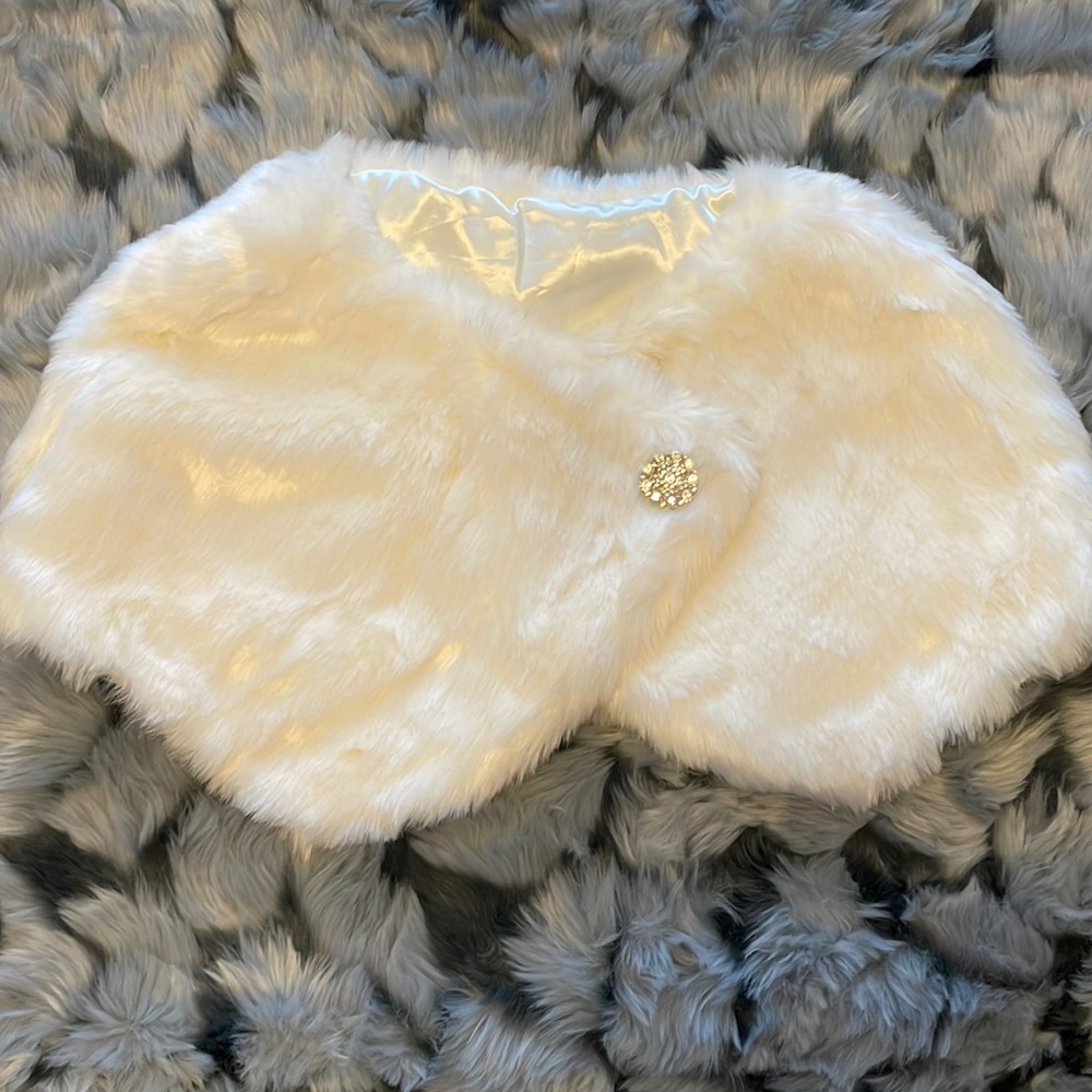 Faux Fur Shawl (WHITE)